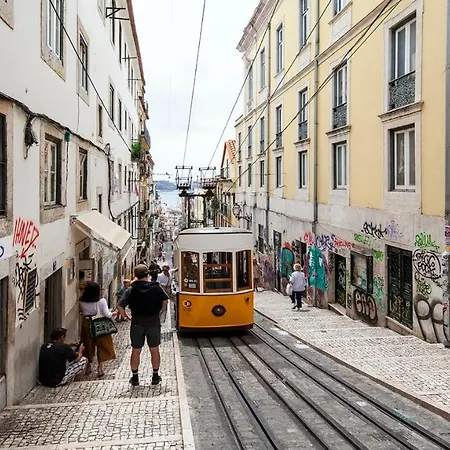 Plum Guide - Uma Casa Portuguesa Apartment